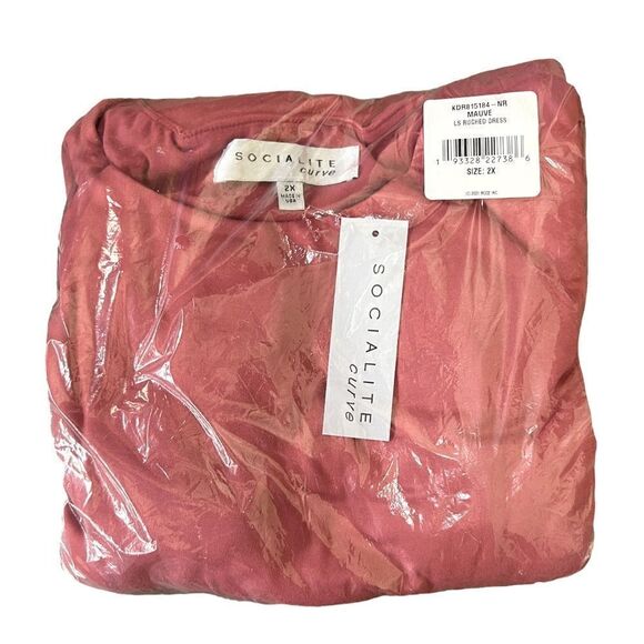 Socialite Long-Sleeve Ruched Dress in Mauve - Picture 2 of 8